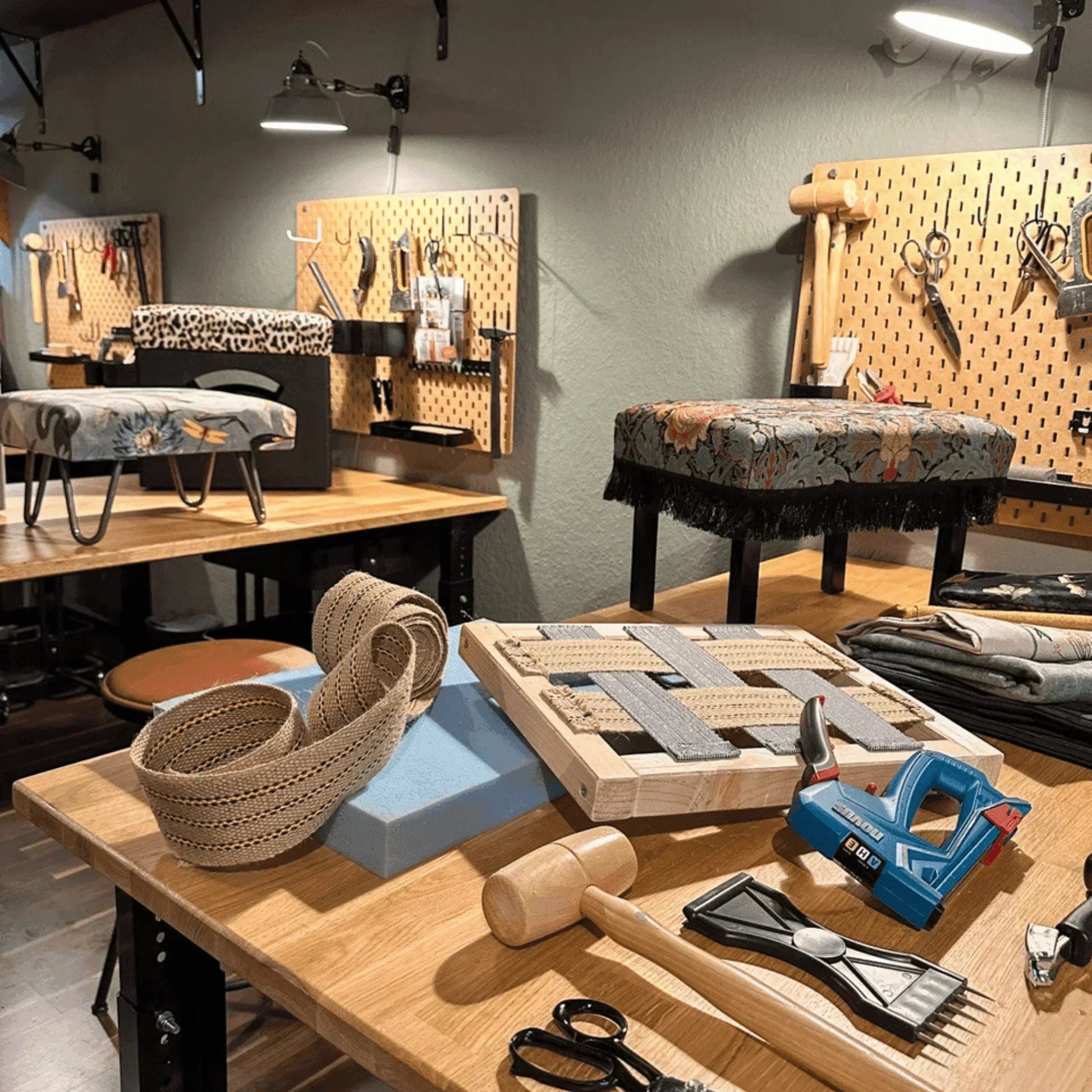 Sa., 26. April: Polstern & Beziehen - Grundlagen-Workshop - 10-17 Uhr - Düsseldorf - Werkstattfürschönes