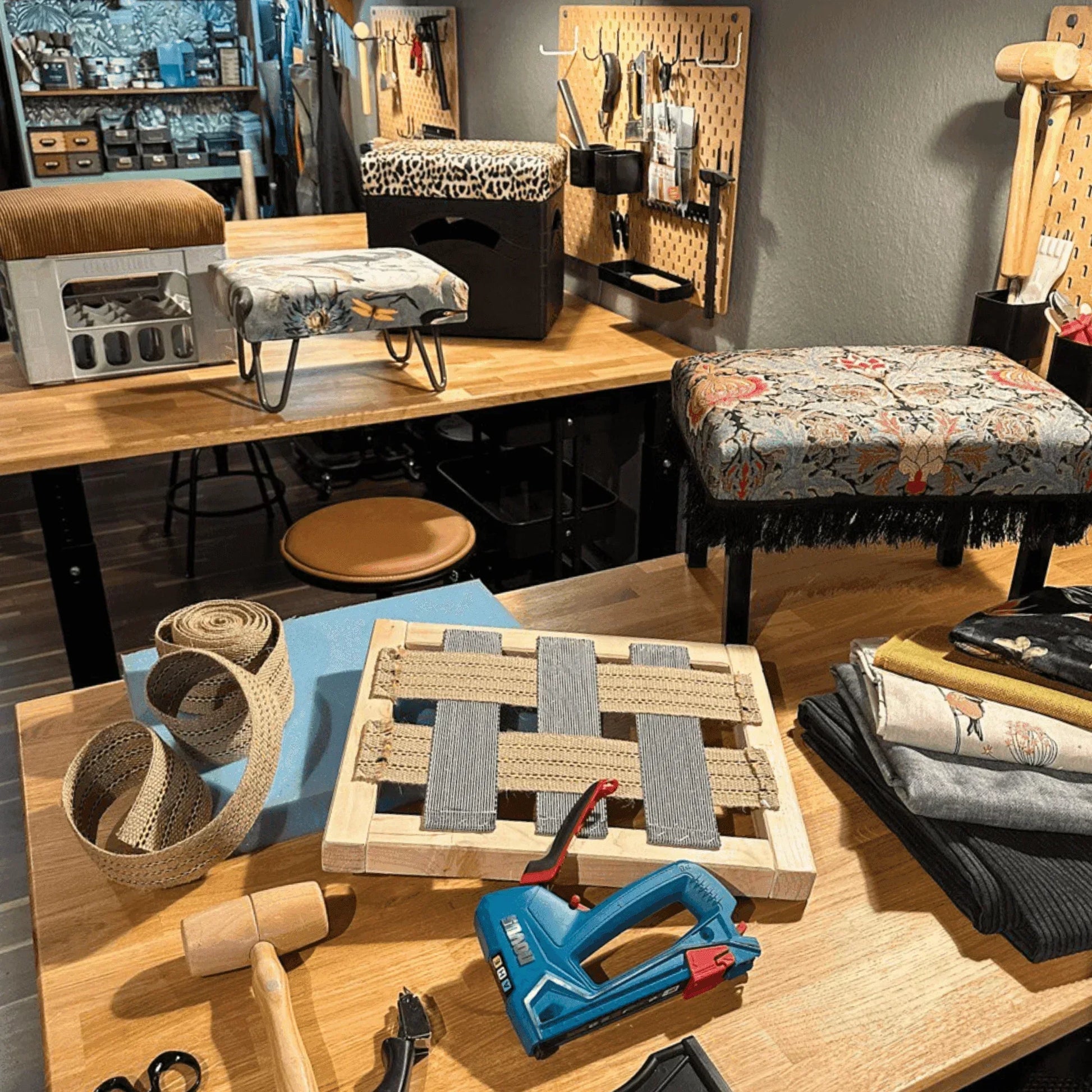 Sa., 26. April: Polstern & Beziehen - Grundlagen-Workshop - 10-17 Uhr - Düsseldorf - Werkstattfürschönes