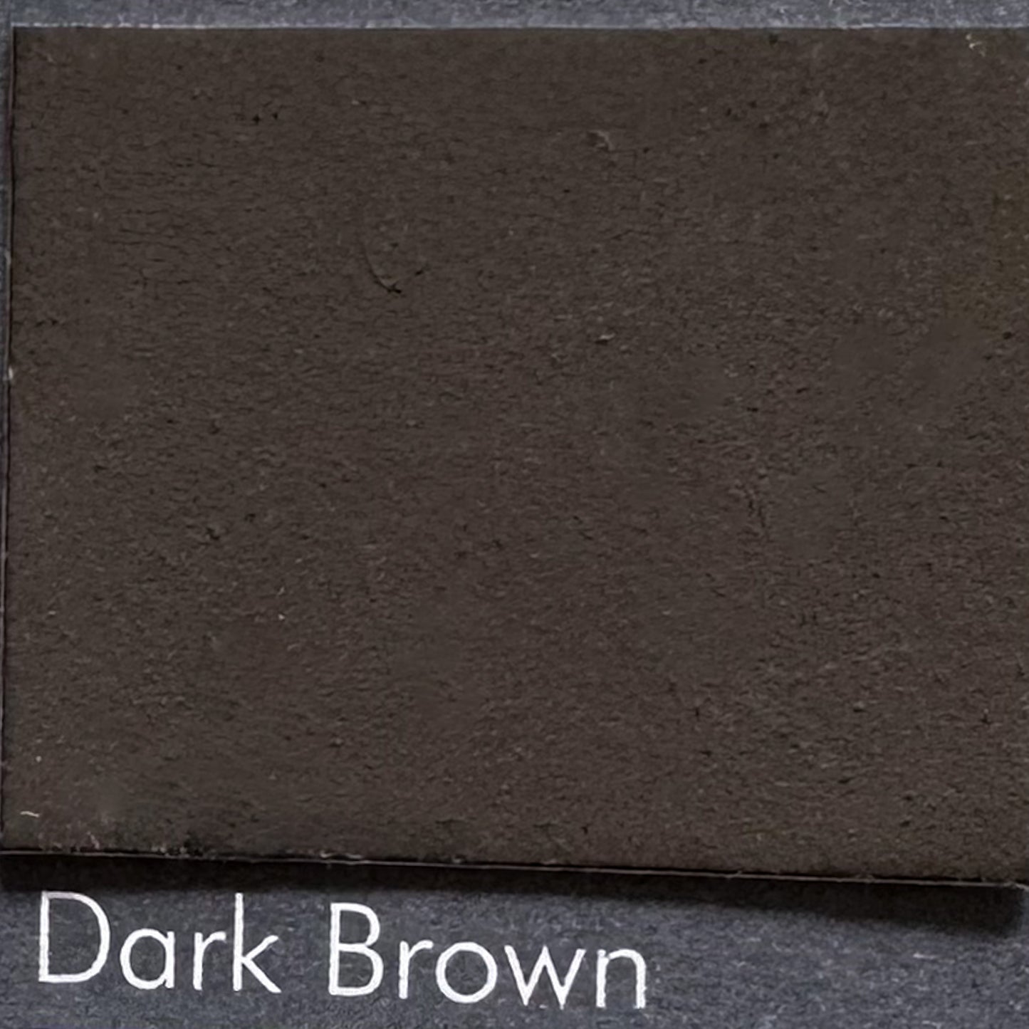 Dark Brown – Vulkanische Erde