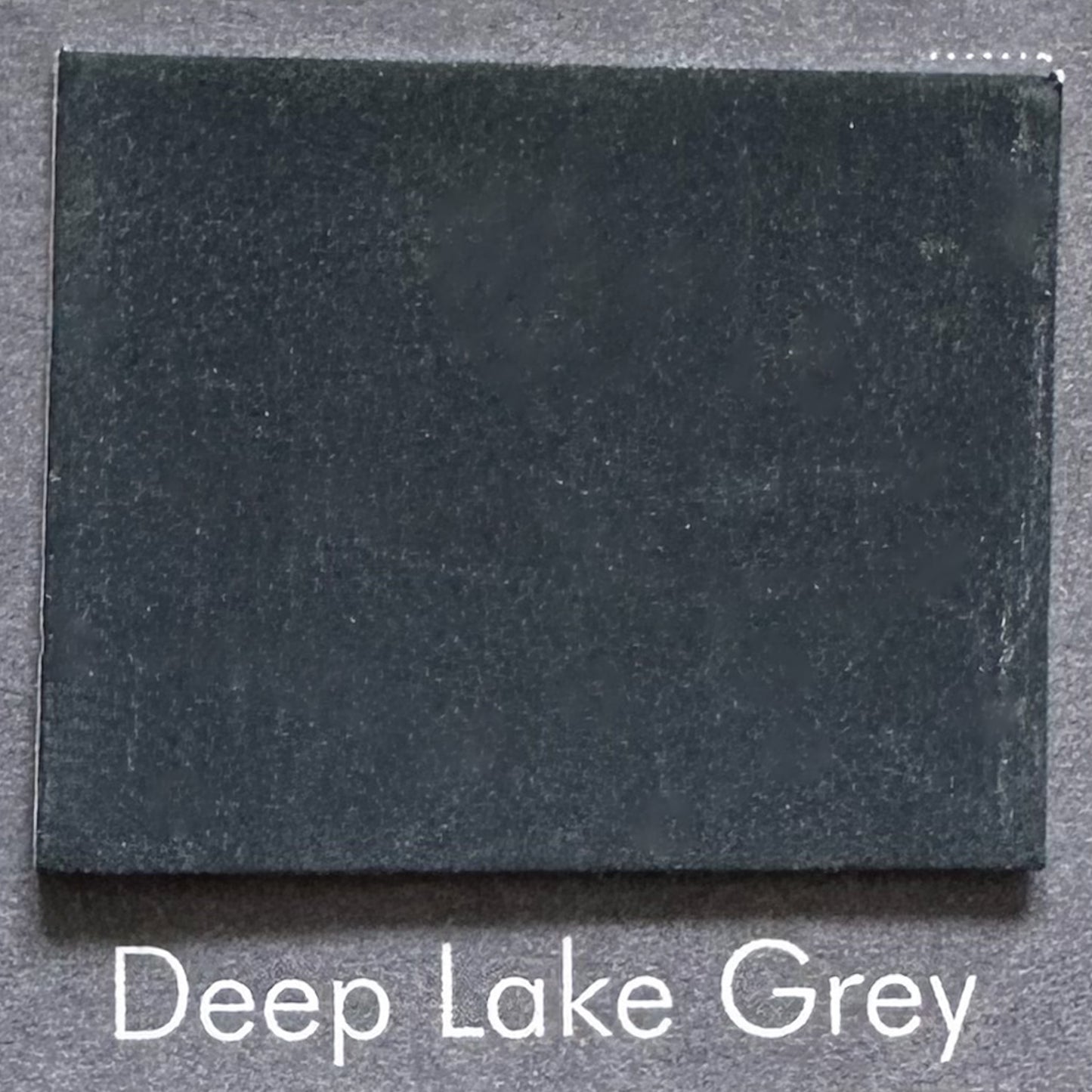 Deep Lake Grey – Tiefenwassergrau