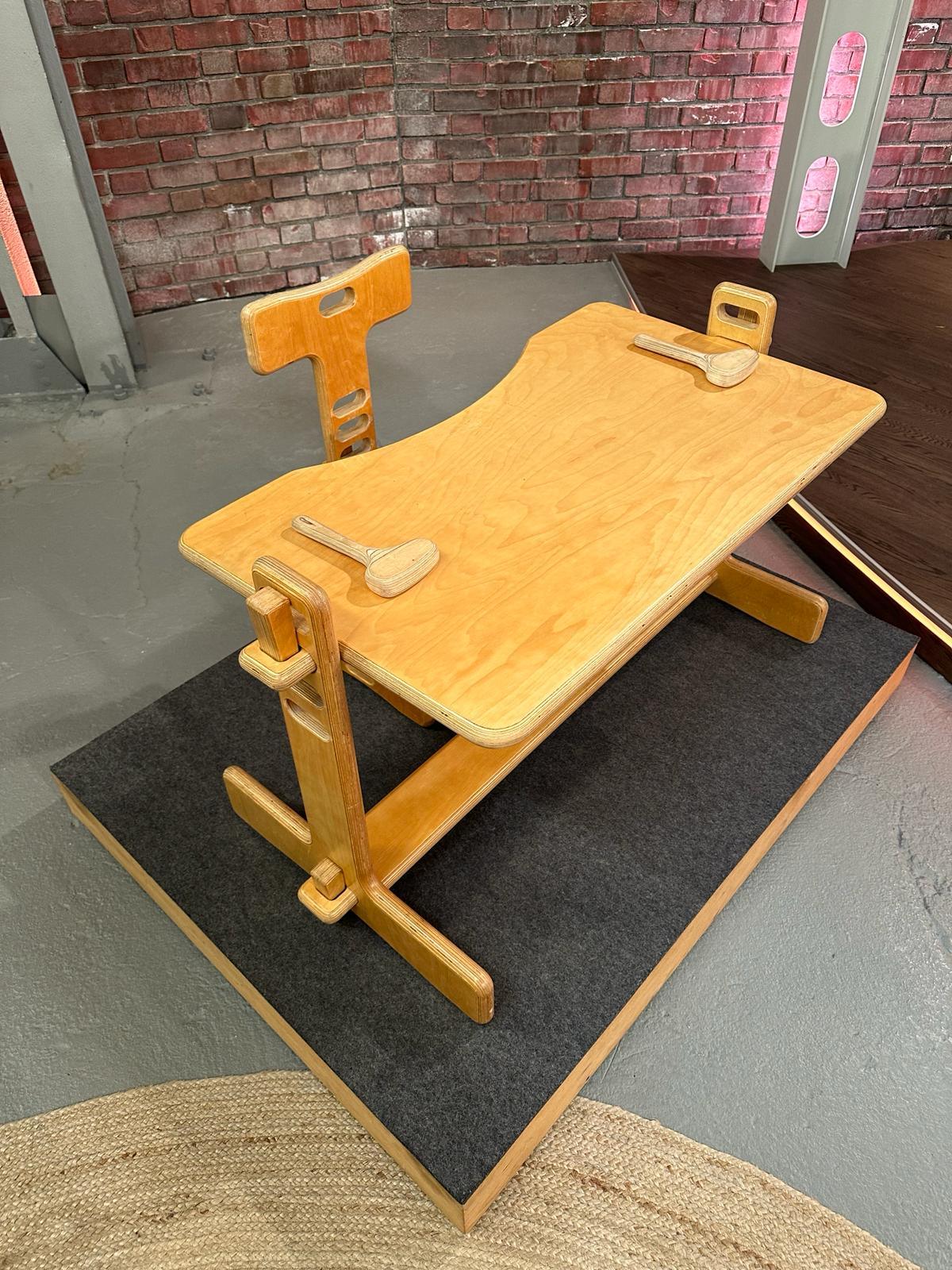 Alter Kinderschreibtisch mit Stuhl aus Bares für Rares - Werkstattfürschönes