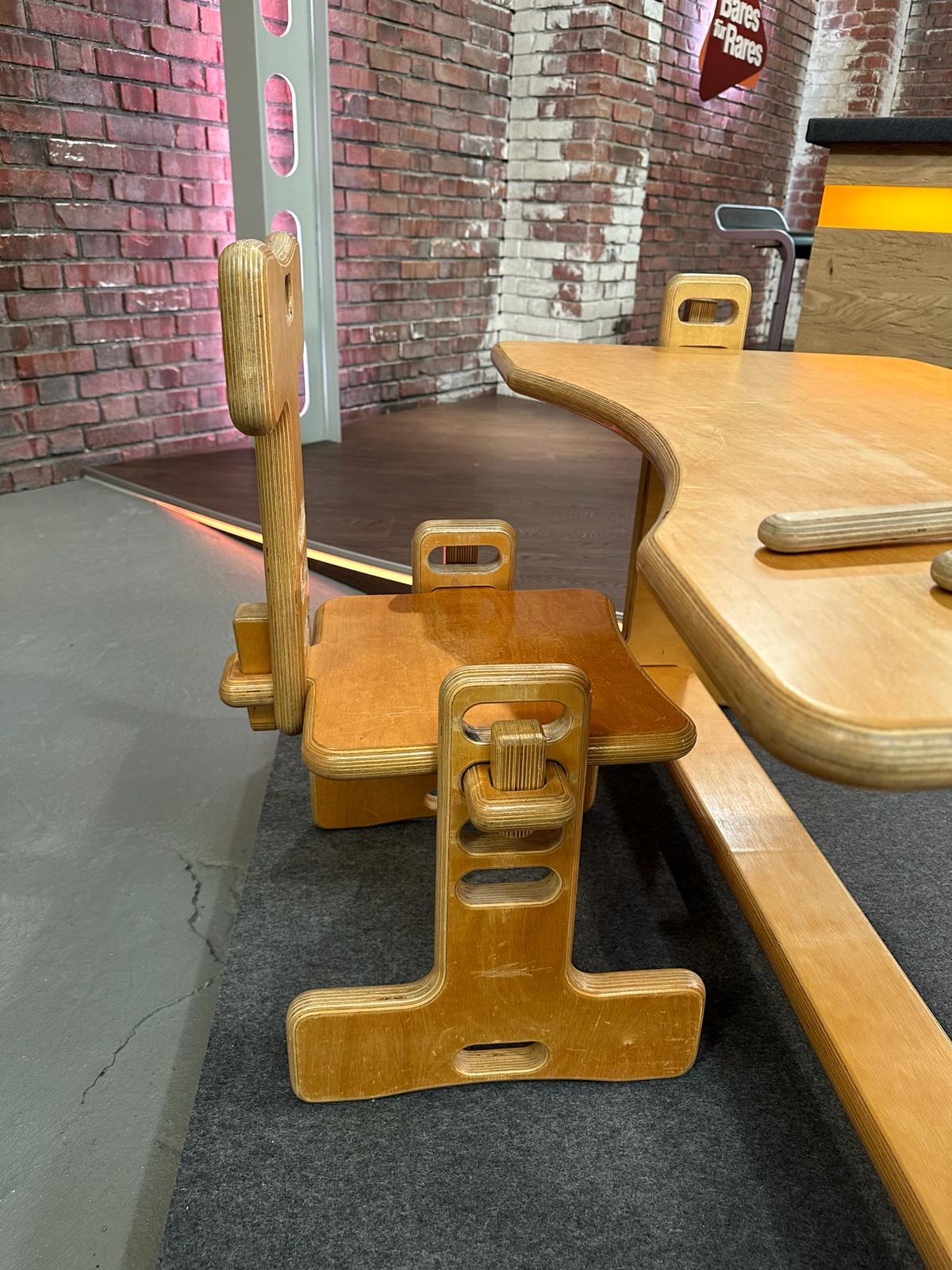 Alter Kinderschreibtisch mit Stuhl aus Bares für Rares - Werkstattfürschönes