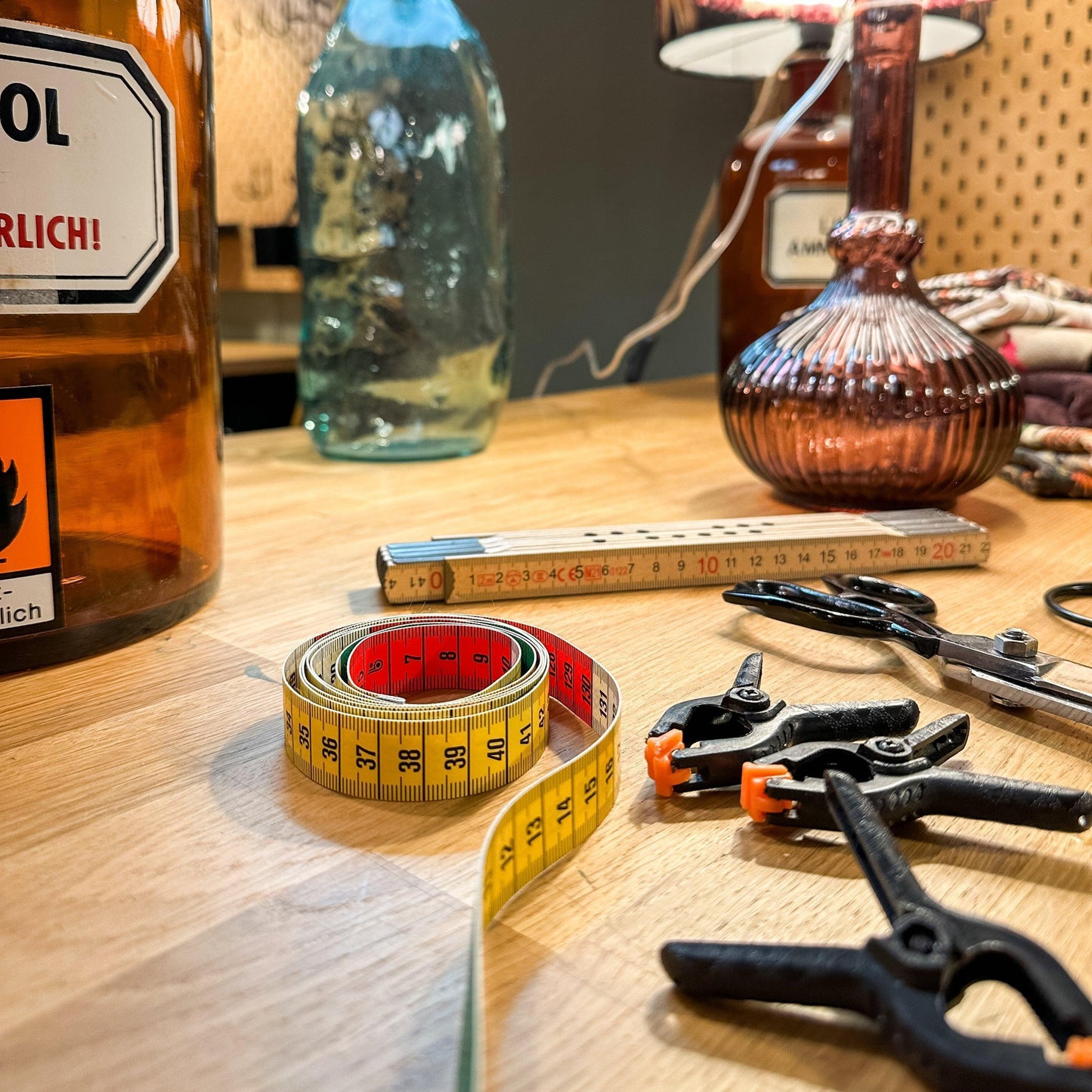 Fr., 25. April: Lampenschirme anfertigen & Tischleuchten kreieren - 19-21:30 Uhr - Düsseldorf - Werkstattfürschönes