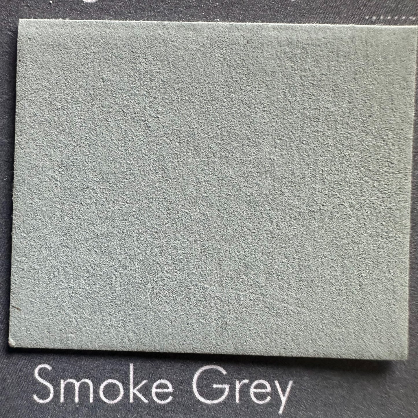 Smoke Grey – Dezentes Rauchgrau