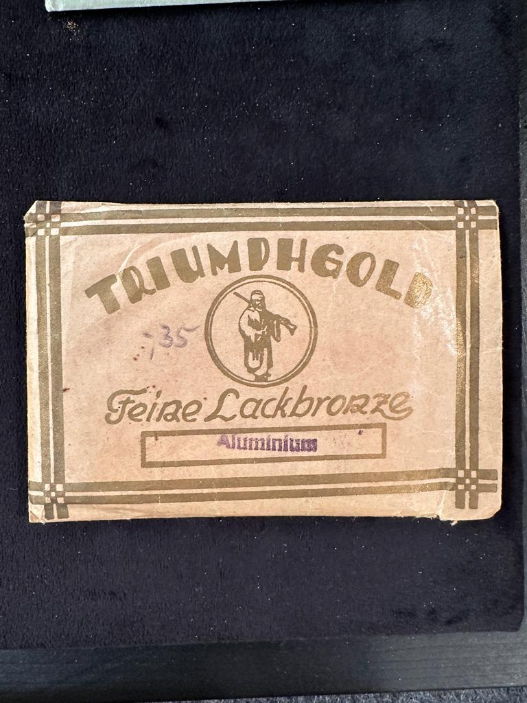 Antikes Oberflächenveredelungs-Set von 1910 aus Blattgold, Lackbronze, Bronzestaub - aus Bares für Rares 2024 - Werkstattfürschönes