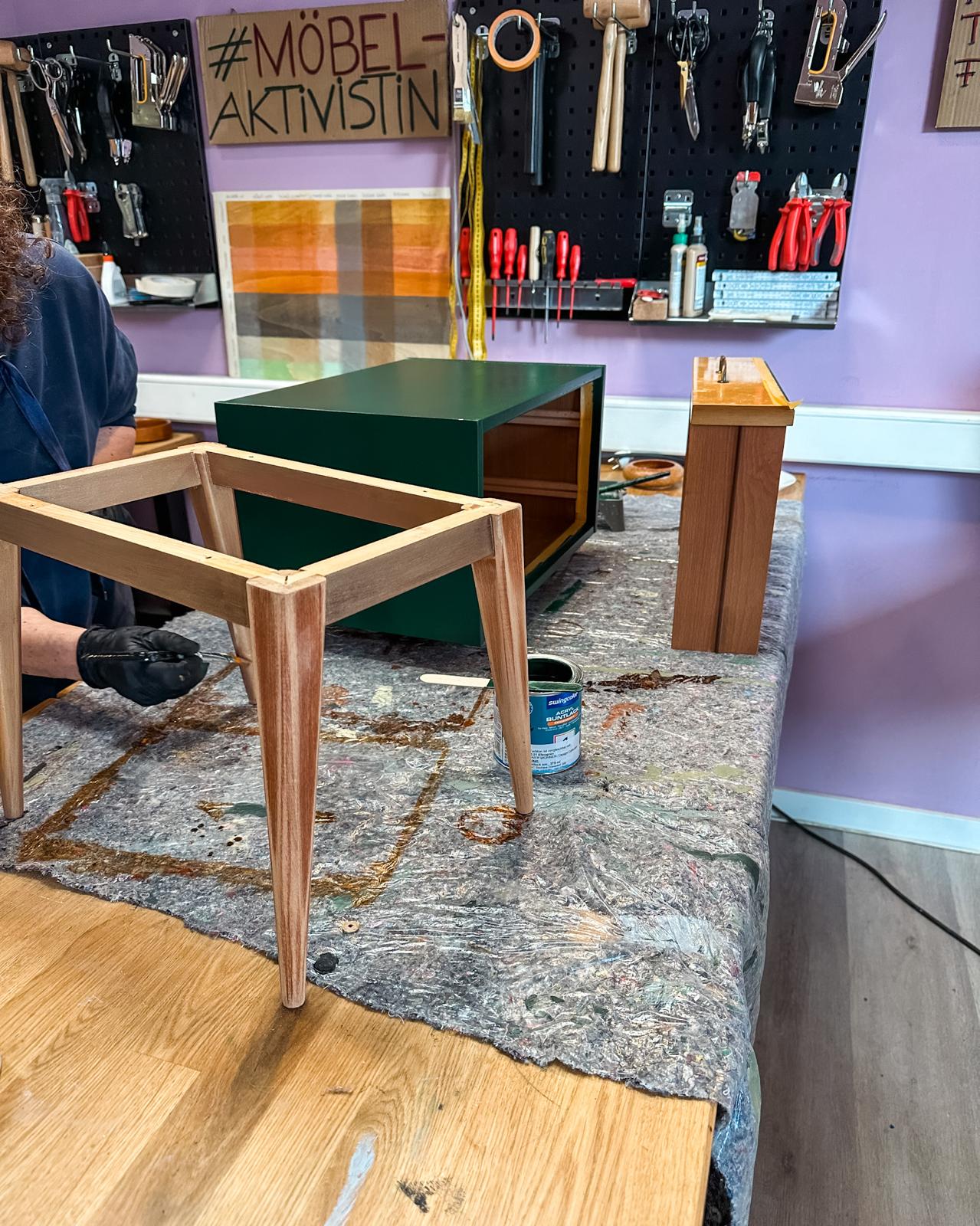 MorgenWerkstatt - 2 Vormittage - eigenes kleines Möbelstück aufarbeiten - Düsseldorf