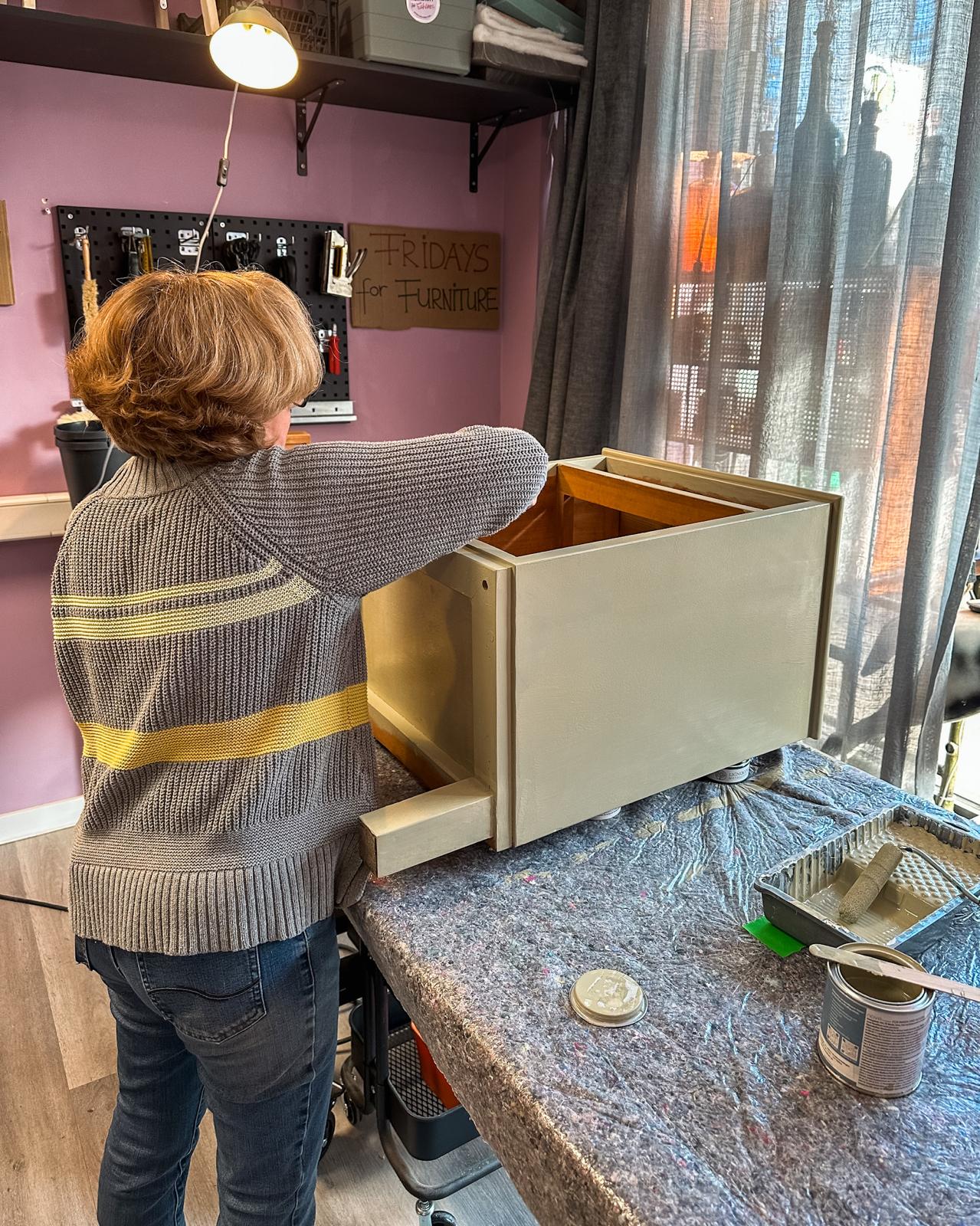 MorgenWerkstatt - 2 Vormittage - eigenes kleines Möbelstück aufarbeiten - Düsseldorf