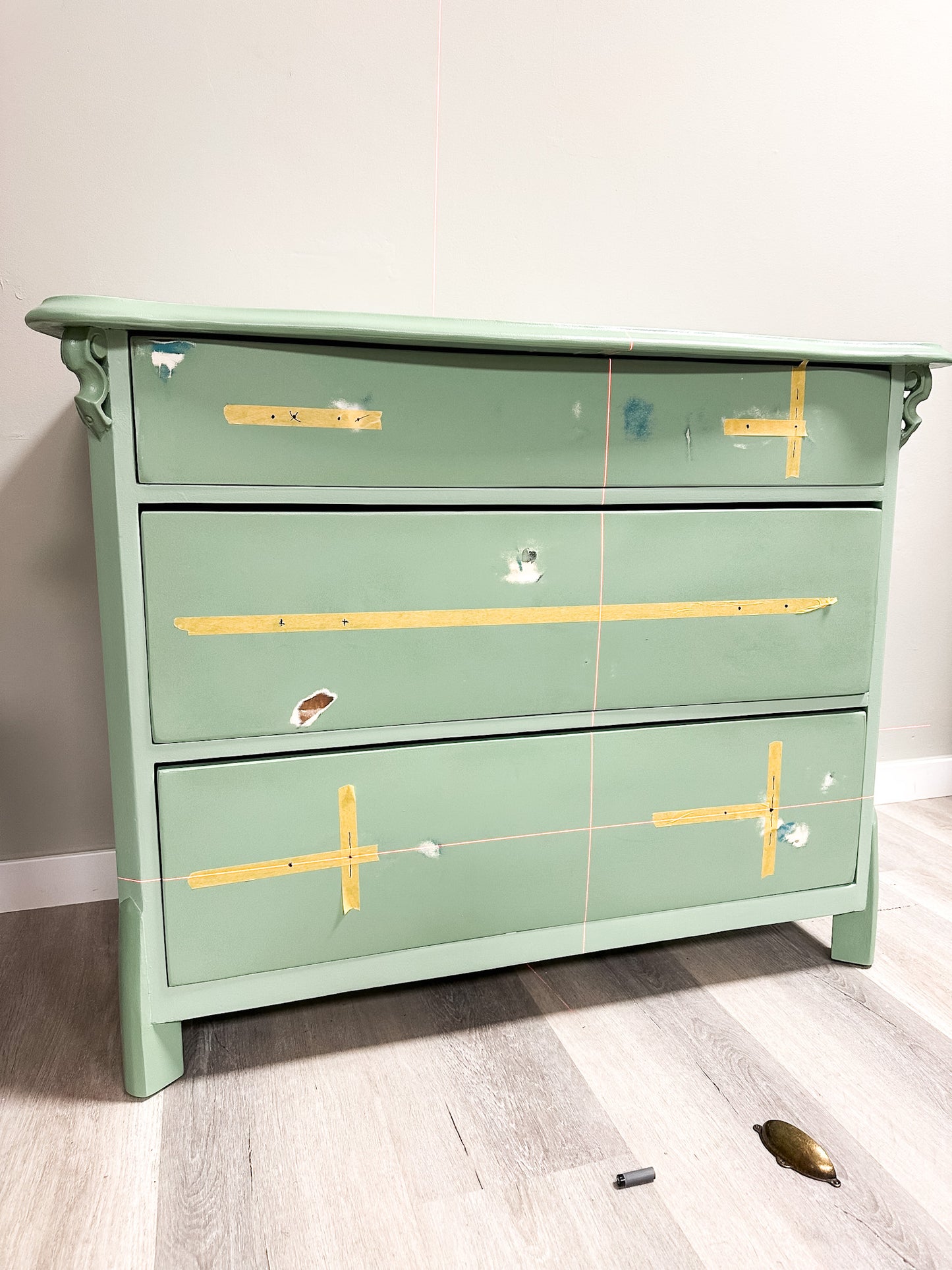 Gründerzeit-Kommode "AURELIA" im Salbei-Makeover