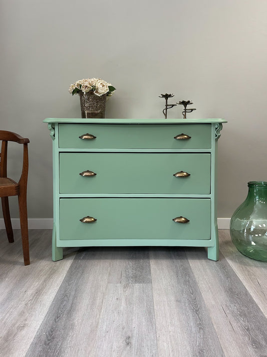 Gründerzeit-Kommode "AURELIA" im Salbei-Makeover