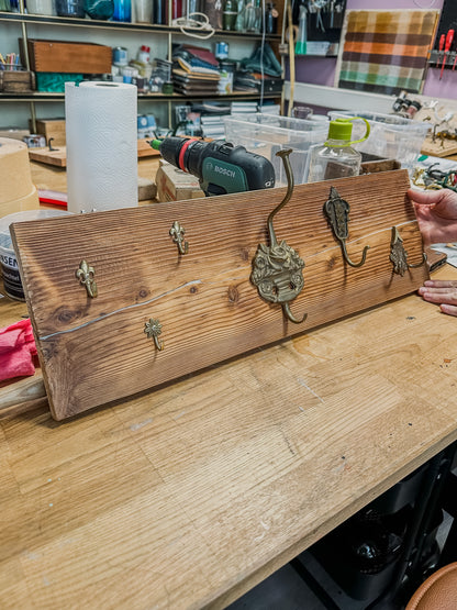 Workshop: Holz reparieren und bearbeiten