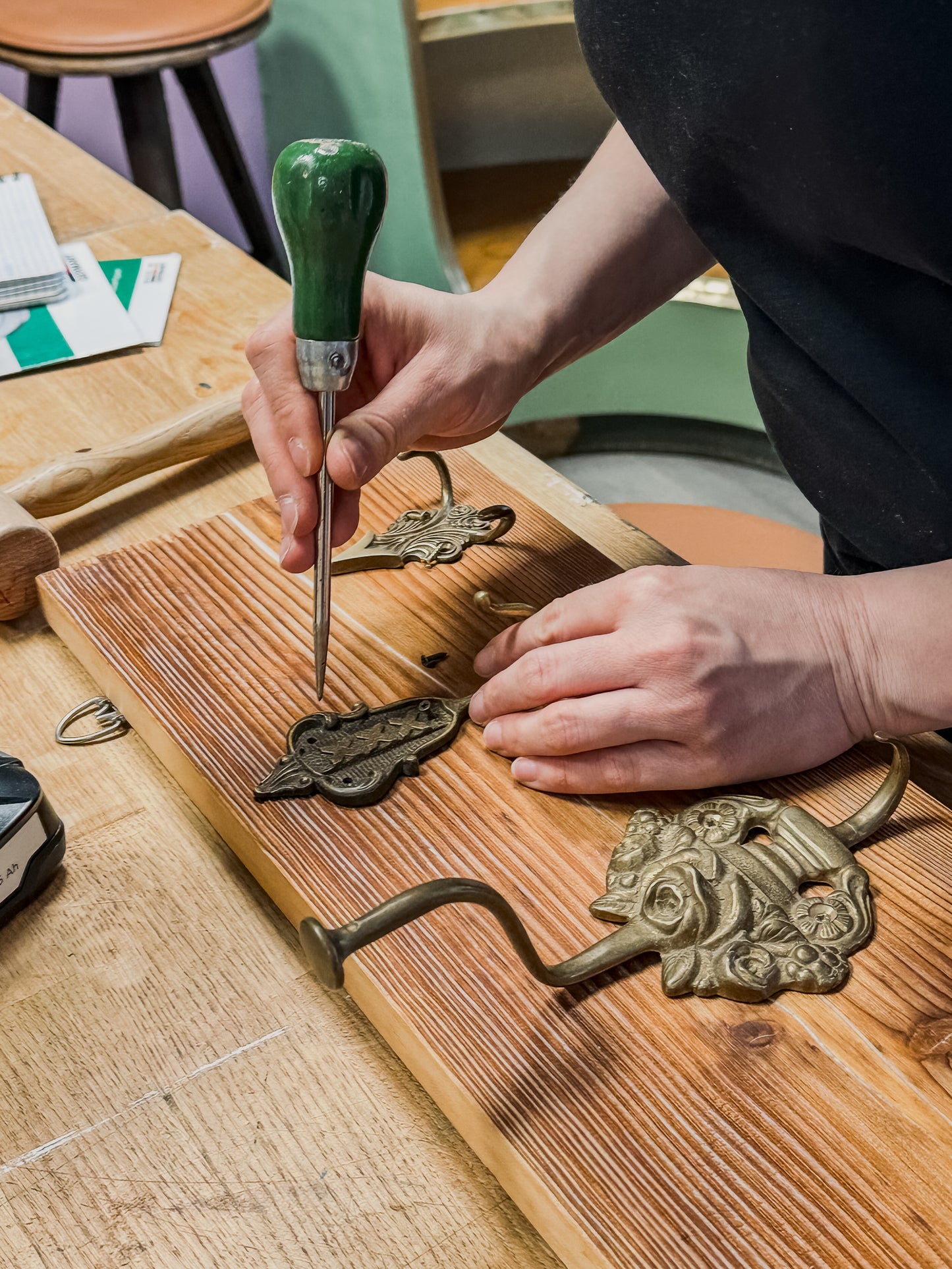 Workshop: Holz reparieren und bearbeiten