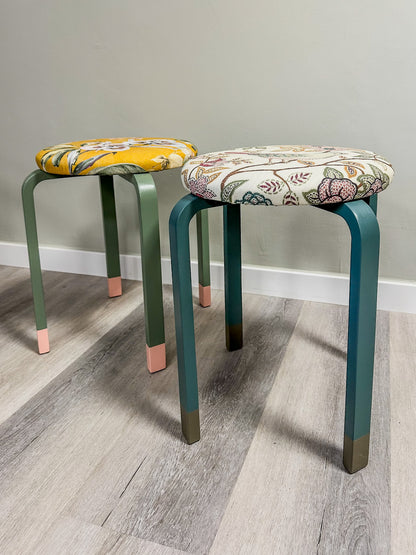Polsterhocker "NANNI" mit Dip-Dye-Detail