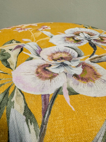 Polsterhocker "HANNI" mit Dip-Dye-Detail