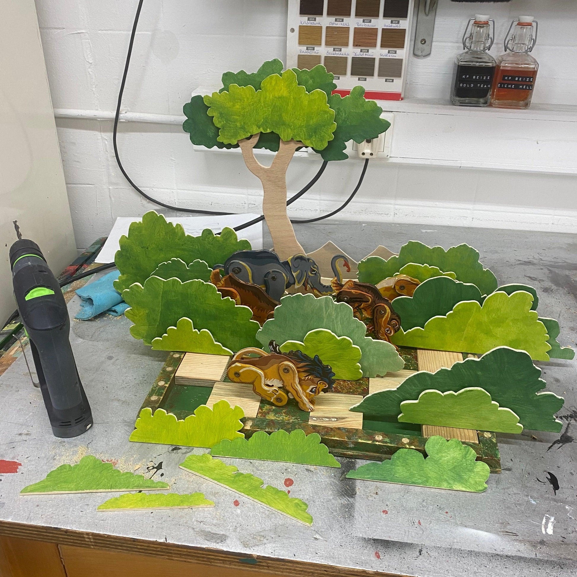 "Aus tristem Spiel-Zoo wird Diorama" - Händlerstücke vom 27.03.2022 - Werkstattfürschönes