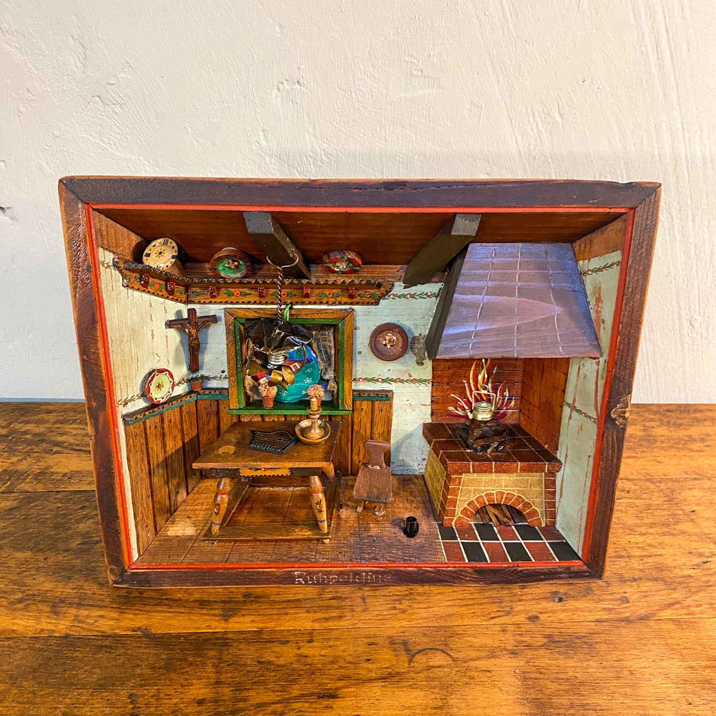 Antikes Diorama "Ruhpolding" Kastenbild Bauernstube mit Interieur, um 1900 - Esther-Ollick.shop